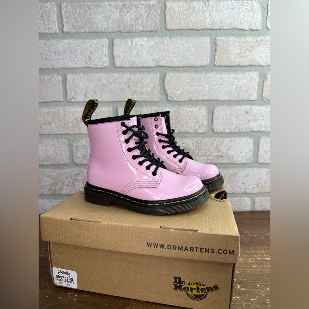 Dr. Martens Kids/Toddler Pale Pink Leather Girls Combat Boots Size 8 - 0335